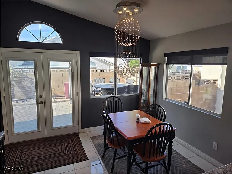 7136 Overhill Ave — Photo 8