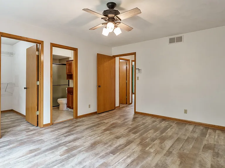 8319 Woodbridge Ln — Photo 9