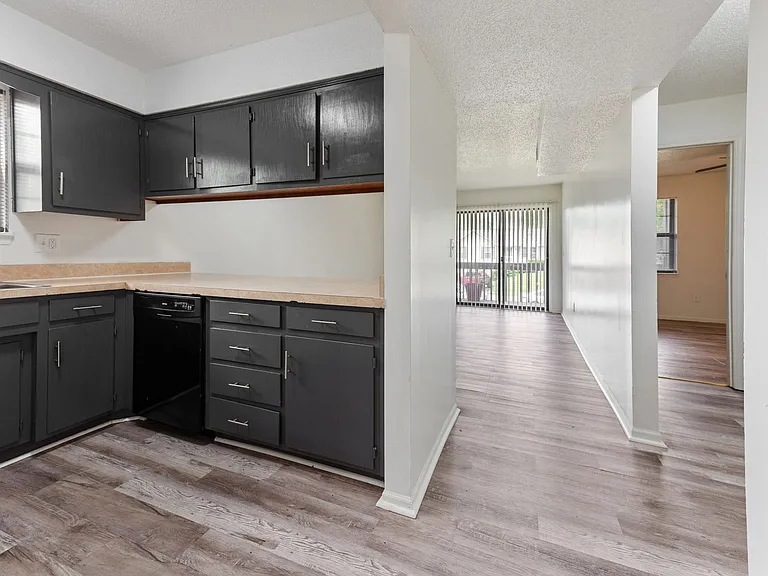 7009 N Chas Dr — Photo 5
