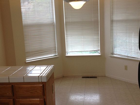 3rd image of 1524 Wayland St