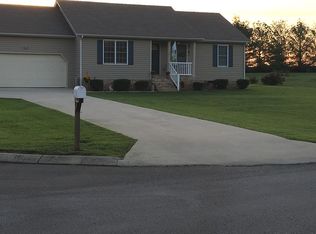 94 Hazelwood Ln, Winchester, TN 37398