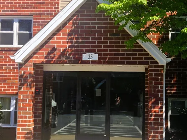 35 Longworth Ave Unit 6, Brockton, MA 02301