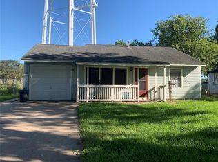 1013 Nottingham Dr, Angleton, TX 77515