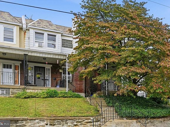 2nd image of 3413 Bowman St