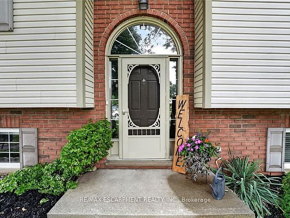 5th image of 2483 Shurie Rd