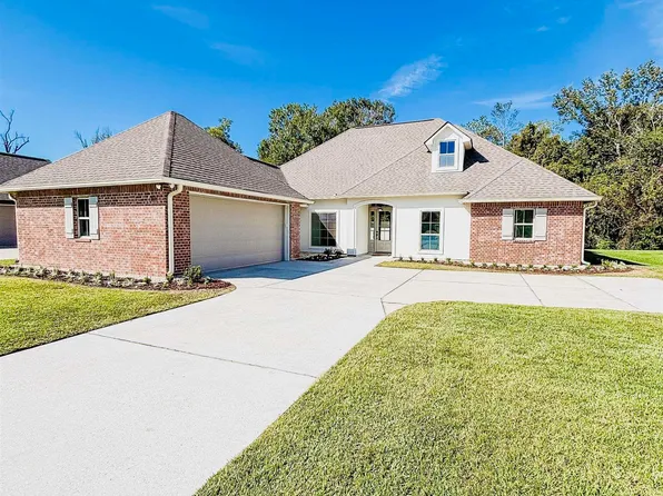 18175 River Landing Dr, Prairieville, LA 70769