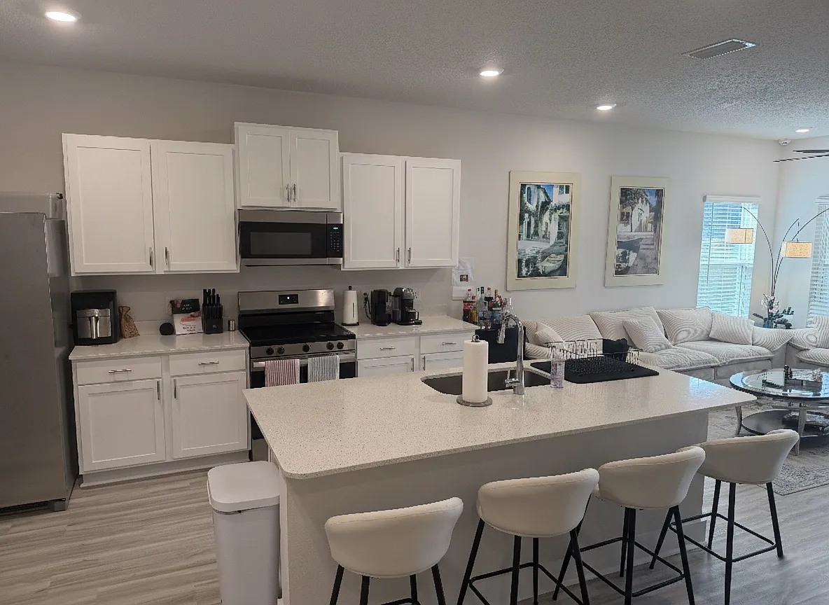 Building Photo - 9820 Starling Dr