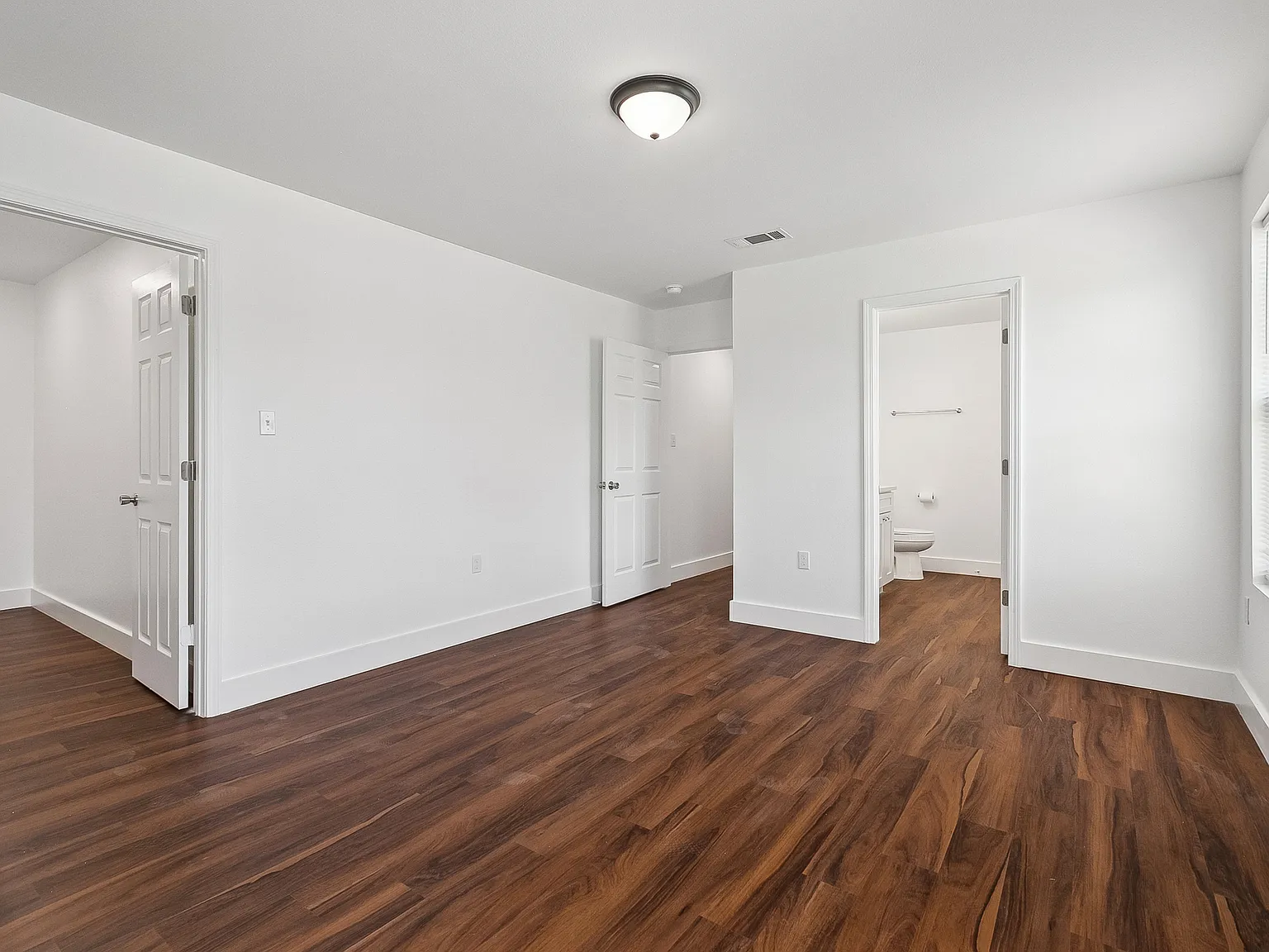 4 bed, $2,200 — Photo 4