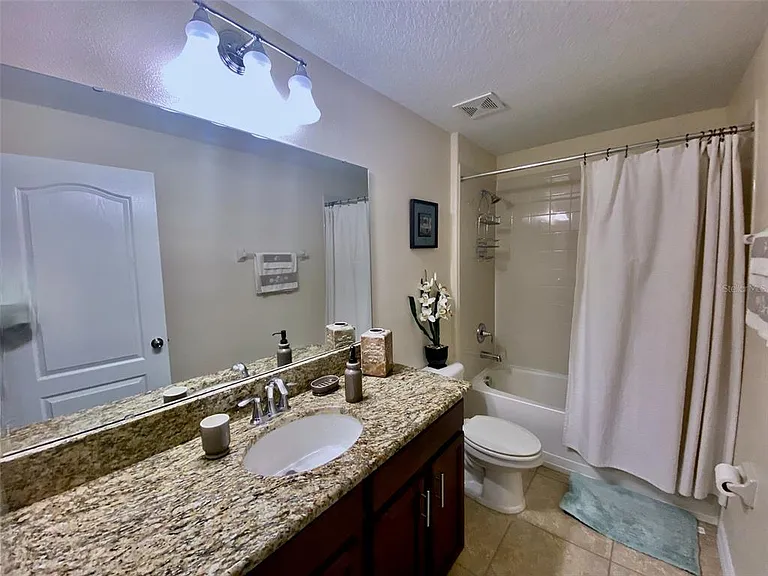 12802 Strode Ln — Photo 9