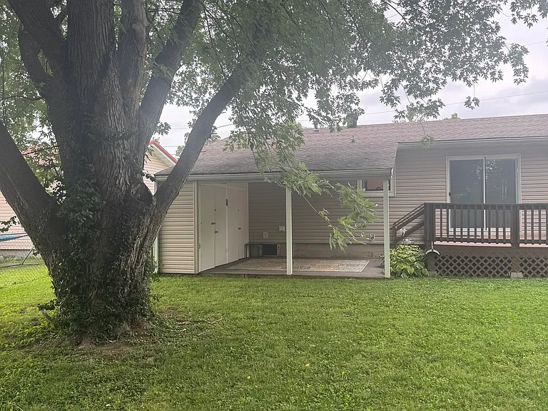 1003 E Mondy St — Photo 2