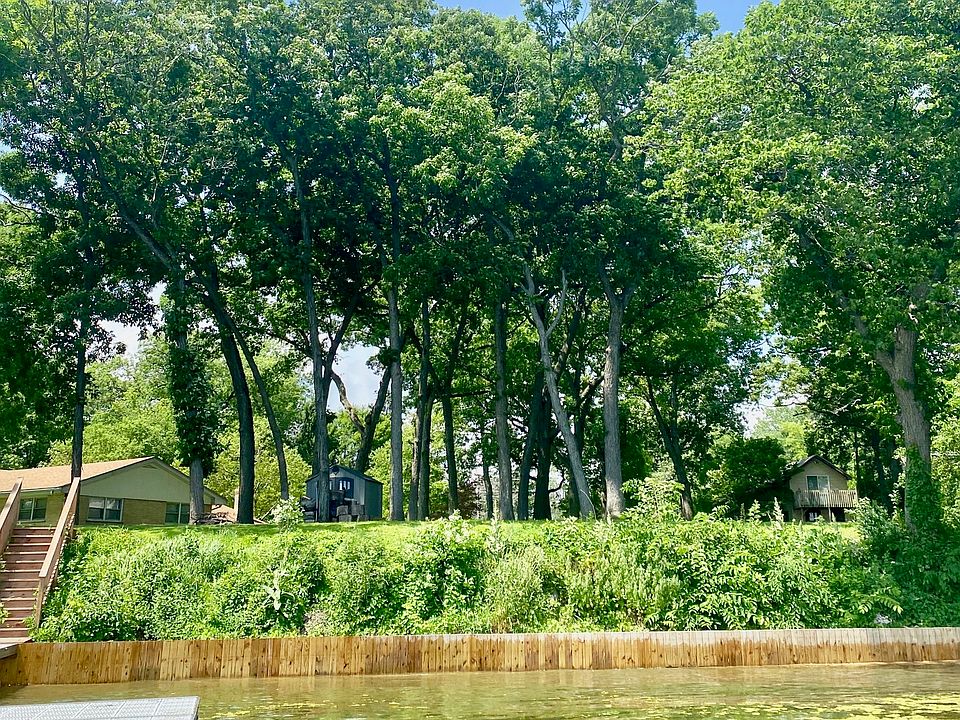 1st image of 42459 N Woodbine Ave