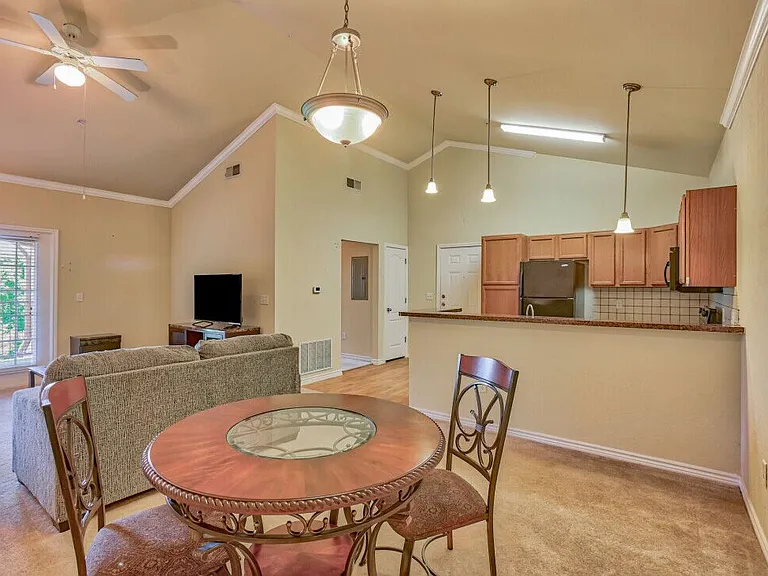 Stone Creek Ranch Apartments — Photo 6