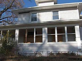 2nd image of 2120 Sprague St