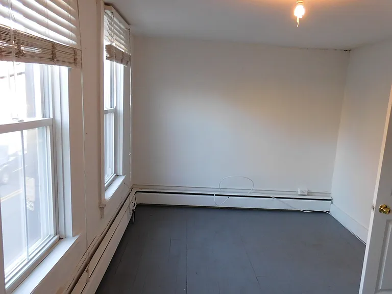 145 King George St — Photo 11