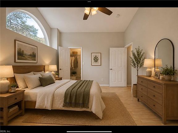 4th image of 449 E Lake Cir