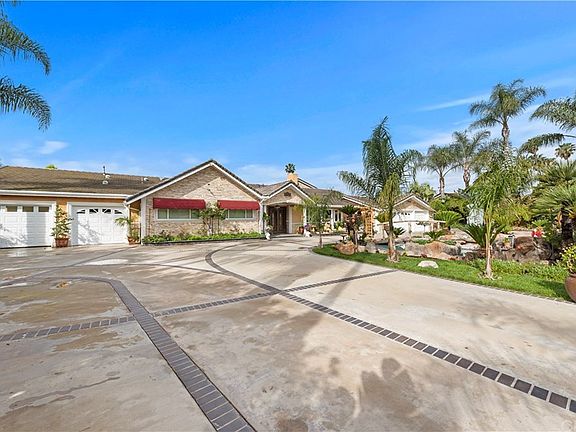 3rd image of 9262 Royal Palm Blvd