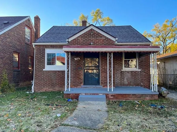 988 E Robinwood St, Detroit, MI 48203