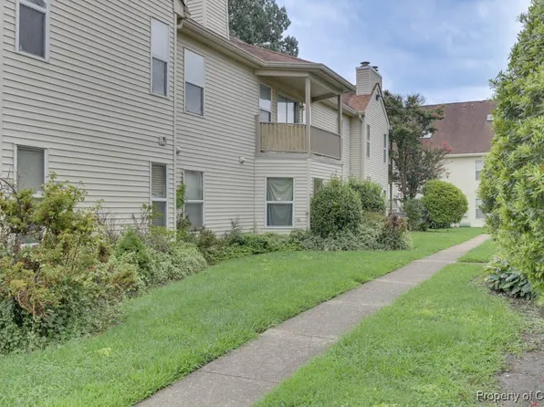 518 Thorncliff Dr APT 104, Newport News, VA 23608