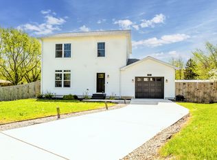 2116 Hanley Rd S, Saint Joseph, MI 49085