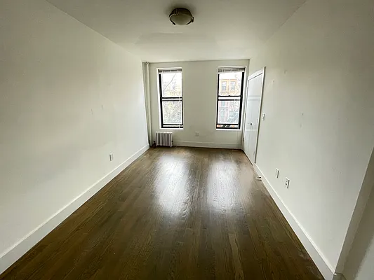 Rented by Compass | media 21