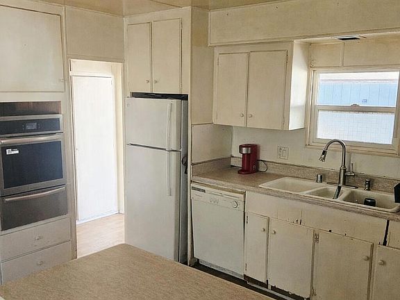 4th image of 10685 Blackburn Pl #9
