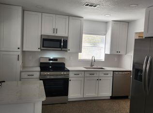 182 W Lakeview Ave, Lake Mary, FL 32746