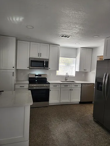 182 W Lakeview Ave Photo 1