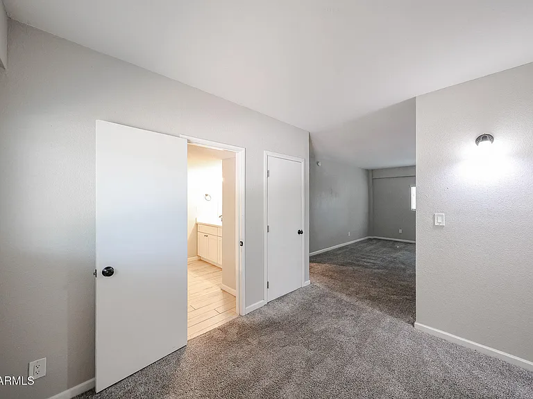 351 E Thomas Rd #D201 — Photo 34