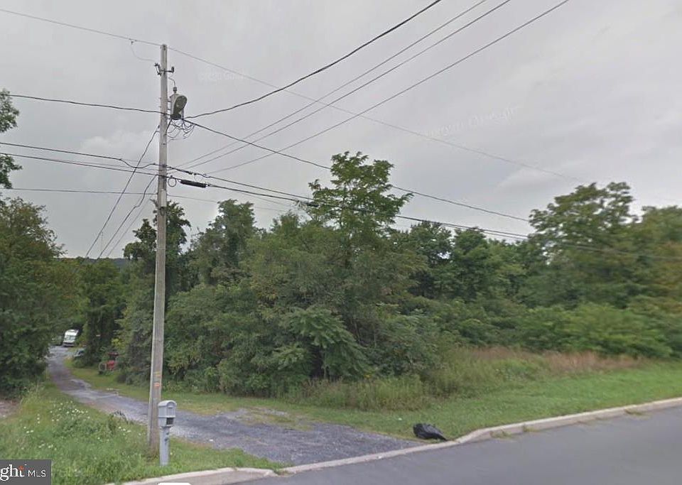 1st image of 625 Mountain St