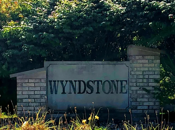 6281 Comiskey Rd, Stevensville, MI 49127