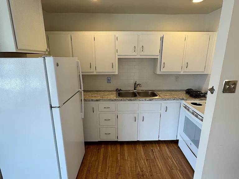 1812 Canyon Blvd #1F — Photo 3