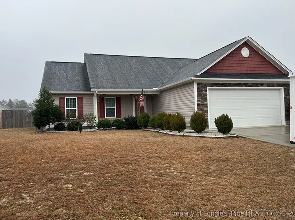 476 Blackhawk Ln, Raeford, NC 28376