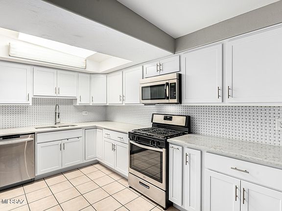 3rd image of 3131 S Calle Cordova
