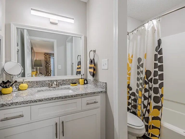 Ashland Pines Apartments — Photo 16