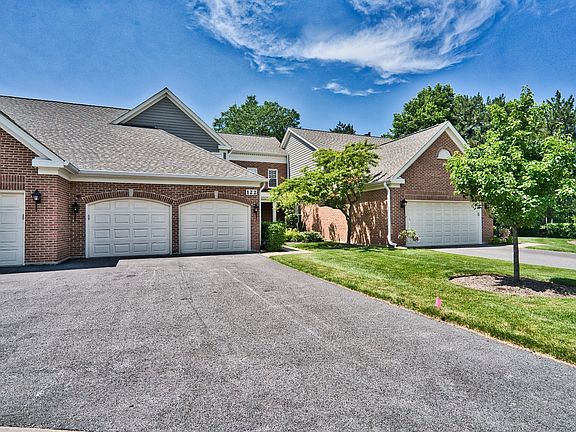 3rd image of 122 Cornell Ct