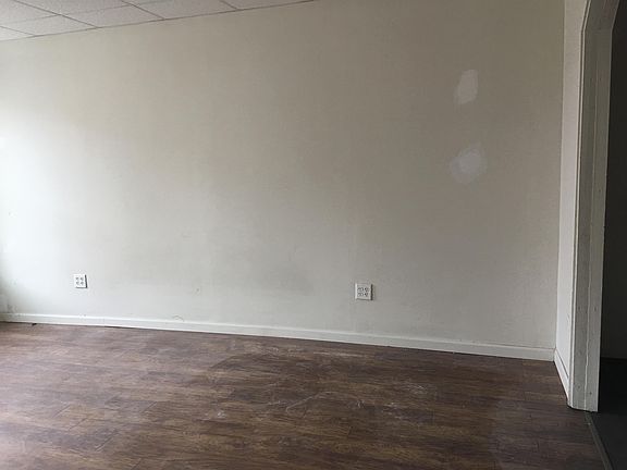 Efficiency apartment additional view