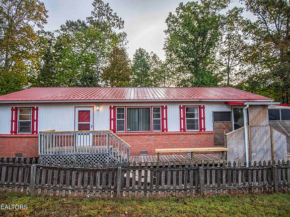 2nd image of 110 Moccasin Hollow Ln