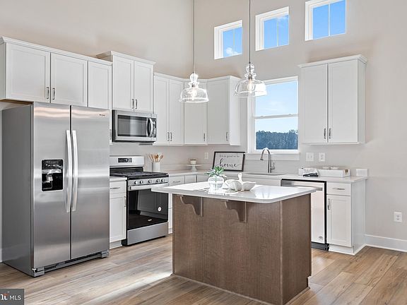 2nd image of Wetherby Circle Aloha