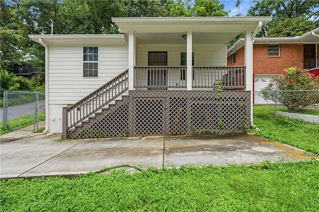 2 bed, 2.0 bath, 965 sqft, $1,700 — Photo 2