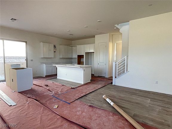 2nd image of 167 Silver Run Ln