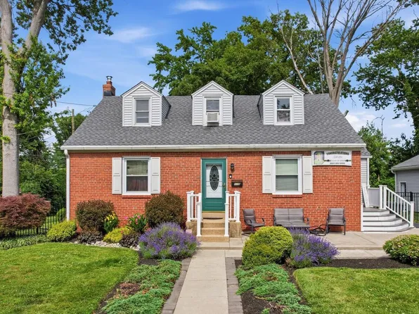 418 Buchanan Ave, Folsom, PA 19033