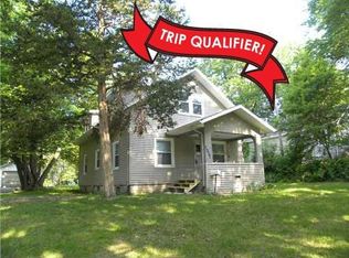 1027 Memorial Dr SE, Cedar Rapids, IA 52403