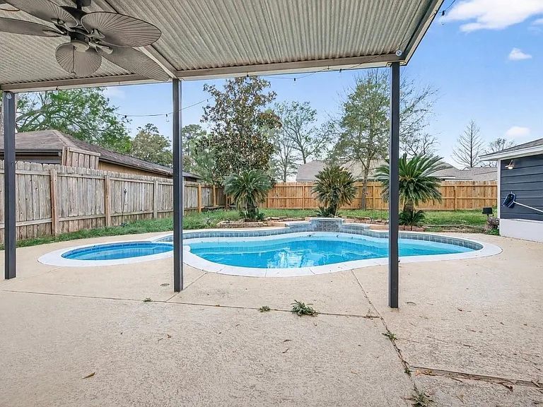 20211 Salzburg Ln — Photo 49