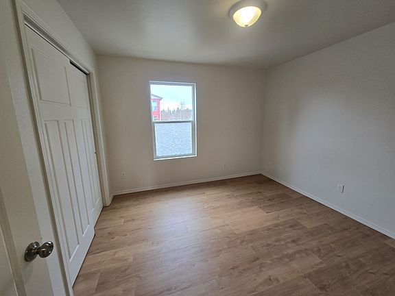 5th image of 130 N Lincoln St