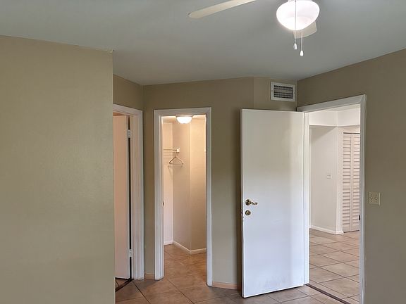 3rd image of 3028 Parkway Blvd APT 108