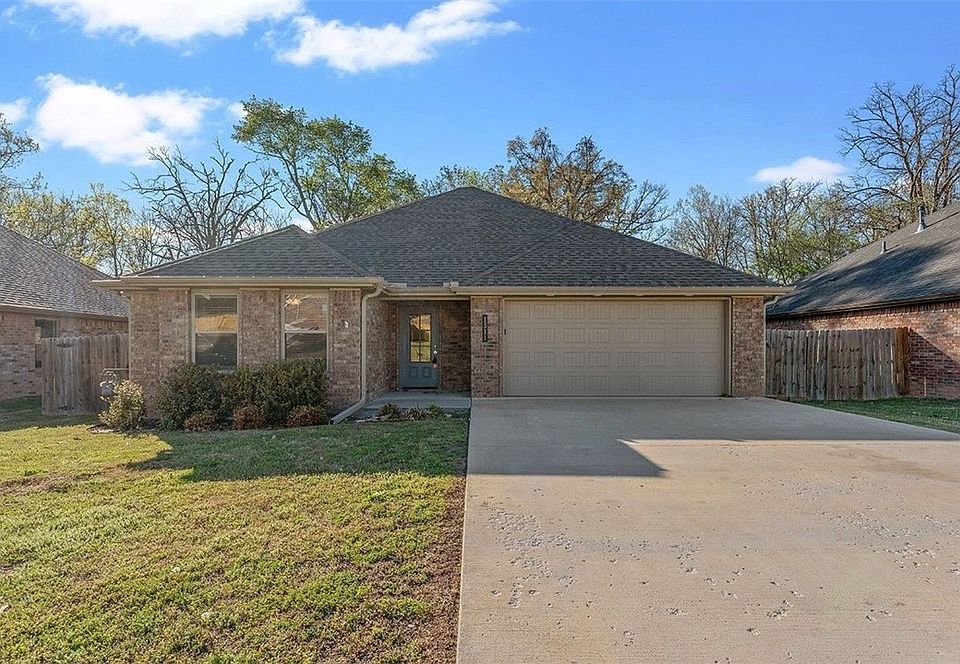 1st image of 1311 Valley Dr