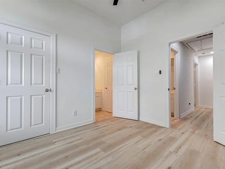 2706 Ridgeglen Ln — Photo 14