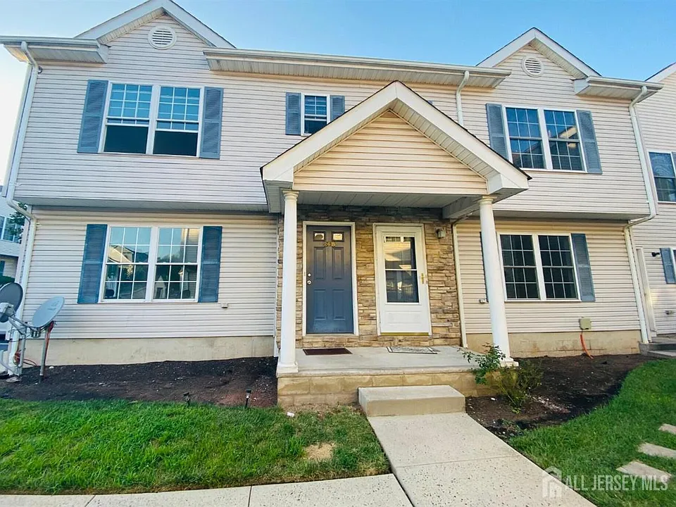 36-B Henry St #B
