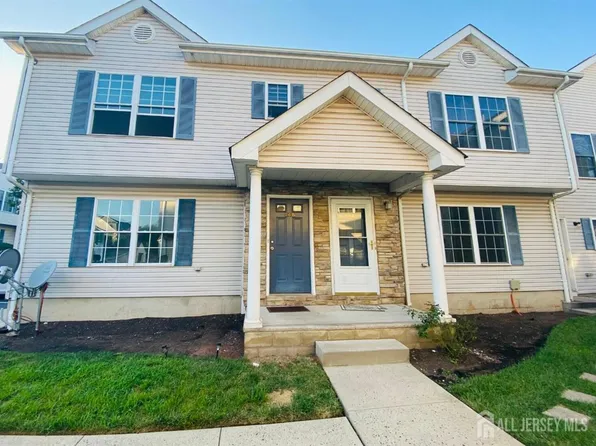 36 Henry St #B, Somerset, NJ 08873