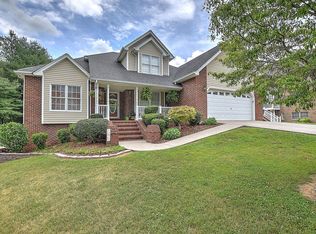 504 Teaberry Cir, Kingsport, TN 37663
